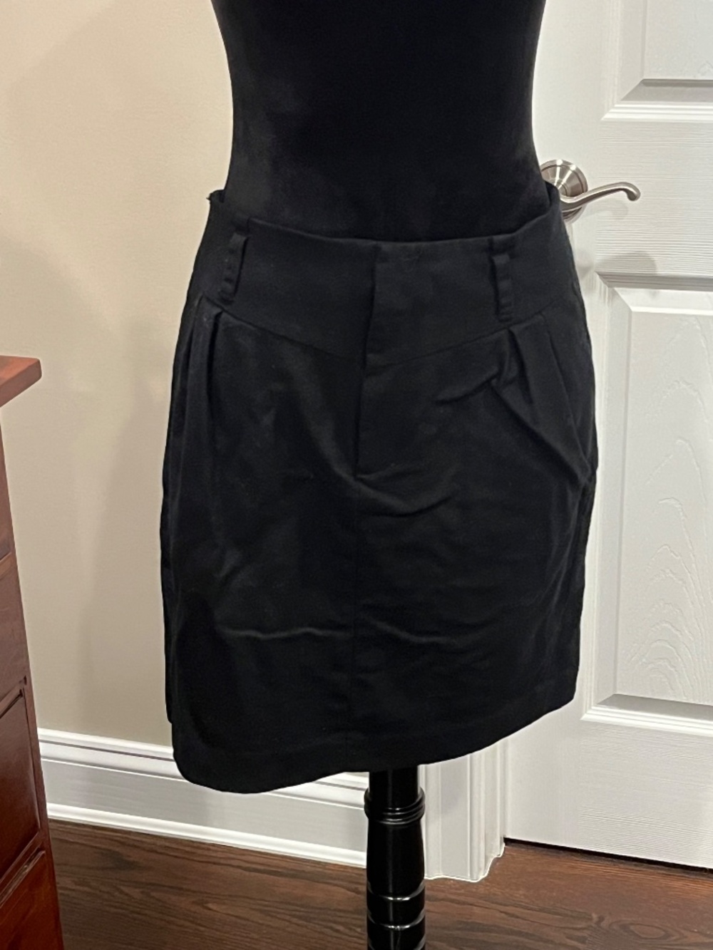 Vintage Banana Republic Black Wool Mini/Pencil Skirt 12 (Minor Flaw) - Picture 8 of 9